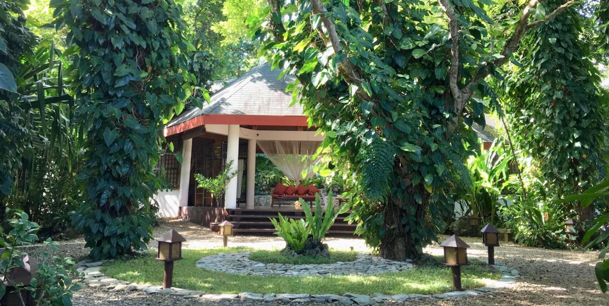 Mandala Spa & Resort Villas Manoc-Manoc 외부 사진