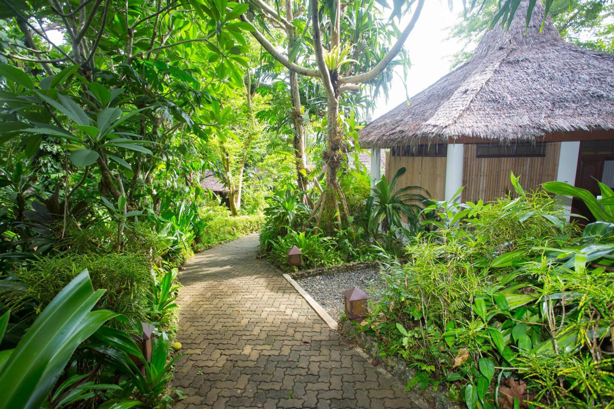 Mandala Spa & Resort Villas Manoc-Manoc 외부 사진