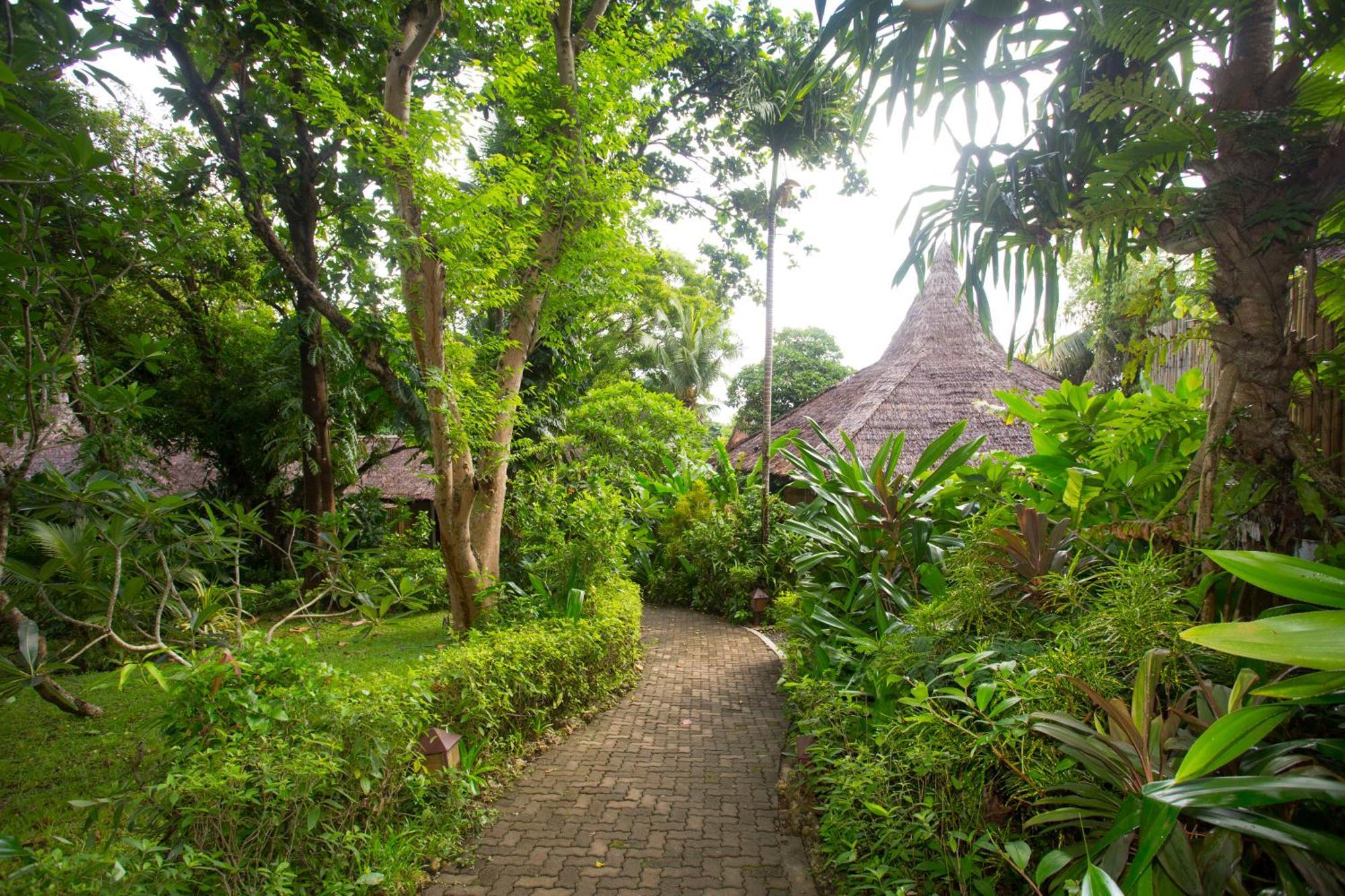 Mandala Spa & Resort Villas Manoc-Manoc 외부 사진