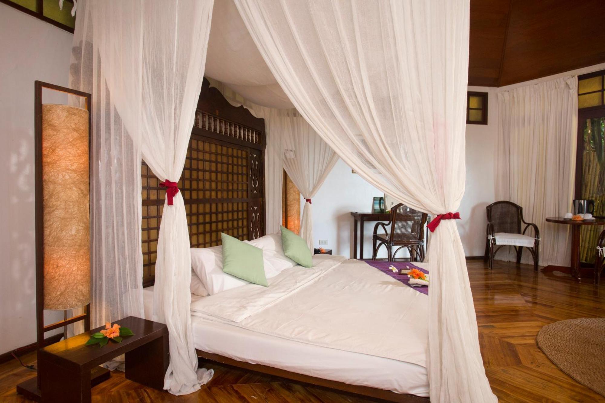 Mandala Spa & Resort Villas Manoc-Manoc 외부 사진