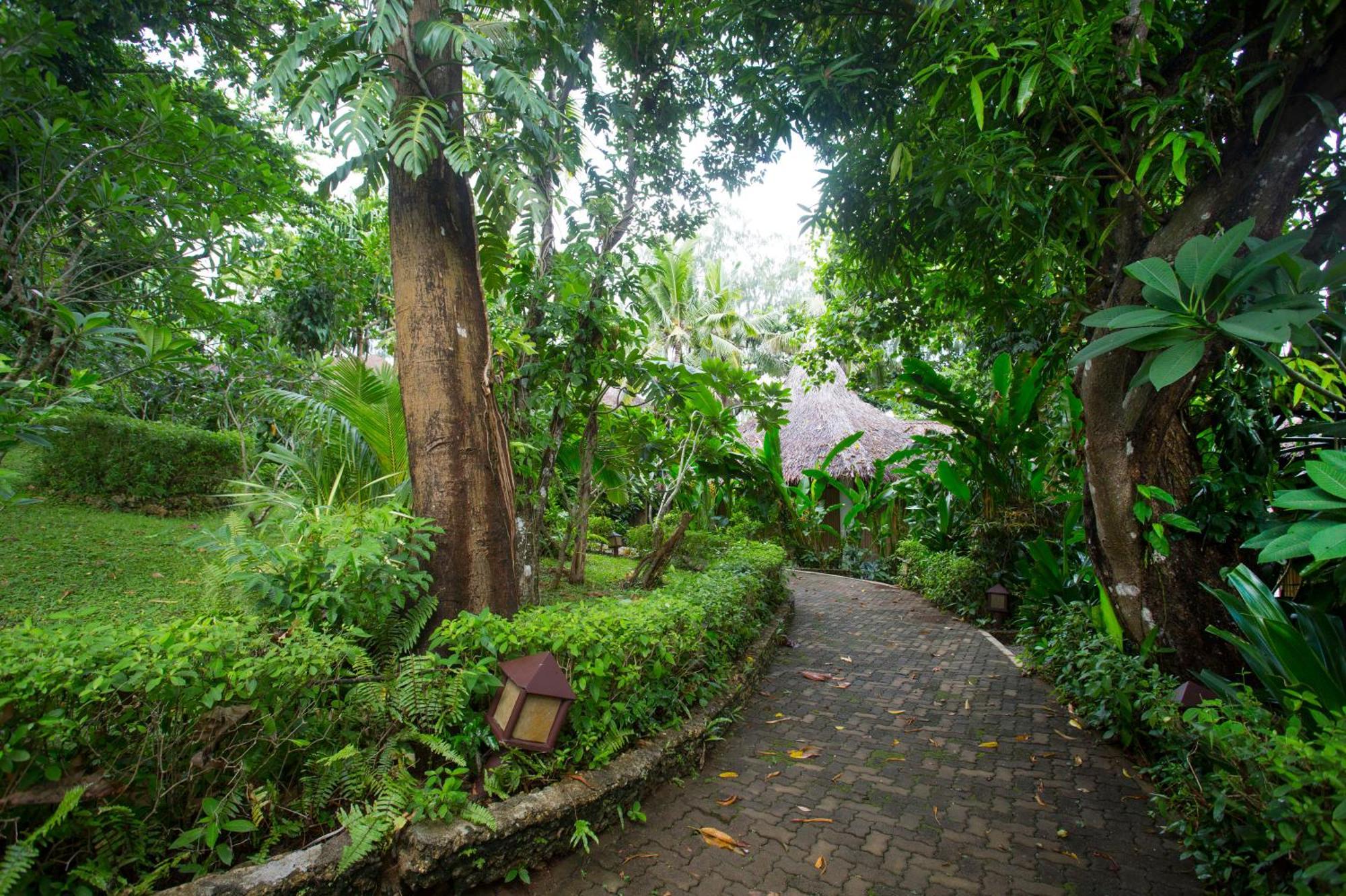Mandala Spa & Resort Villas Manoc-Manoc 외부 사진