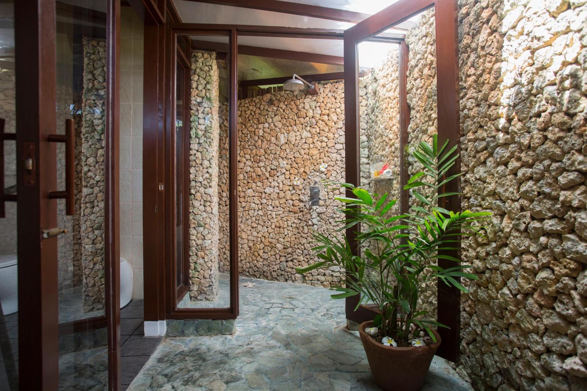 Mandala Spa & Resort Villas Manoc-Manoc 외부 사진